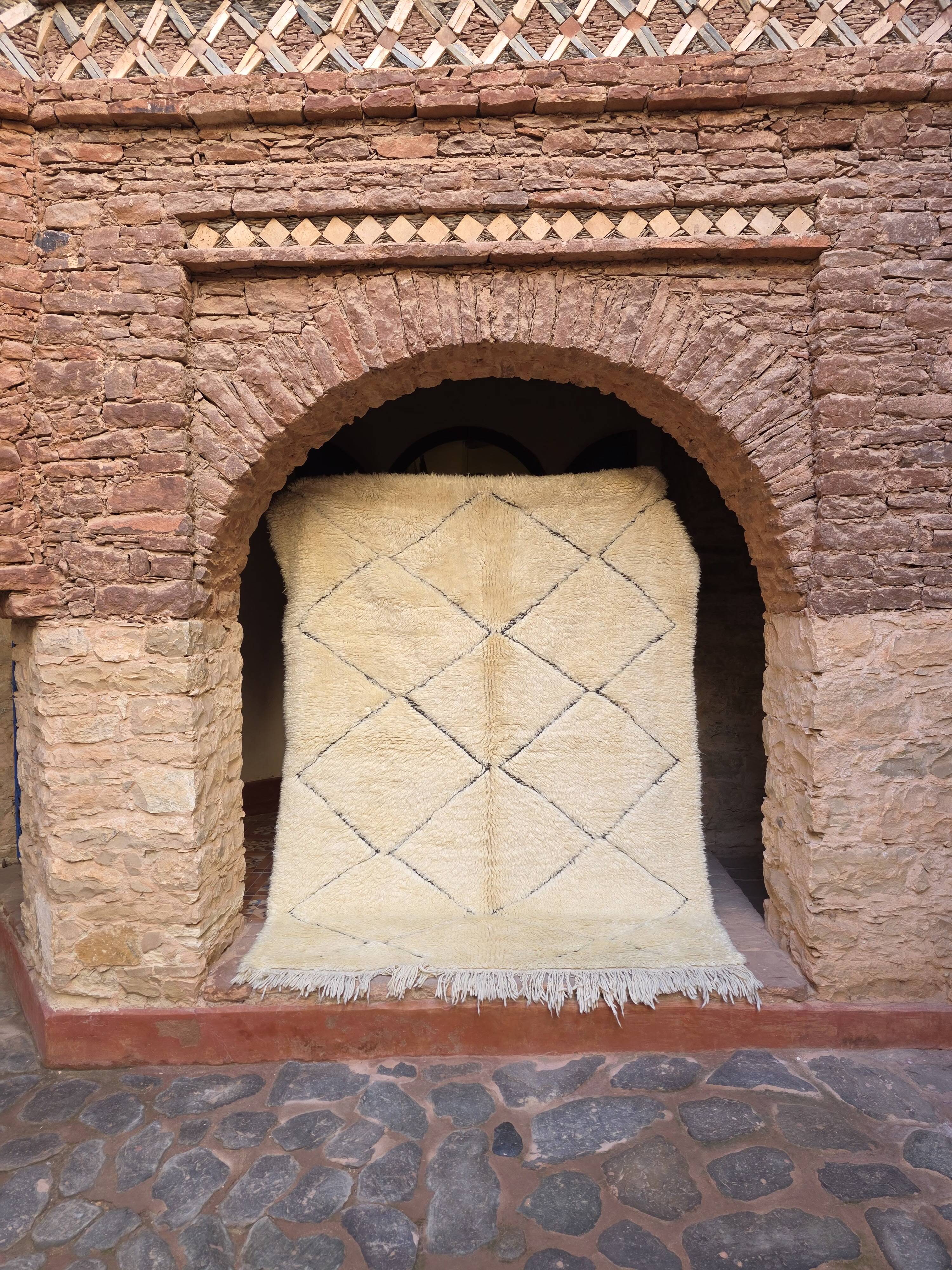 Authentic Beni Ourain rug 215 x 165 cm