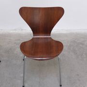 Pair of 'Series 7' chairs in rosewood by Arne Jacobsen for Fritz Hansen, 1955