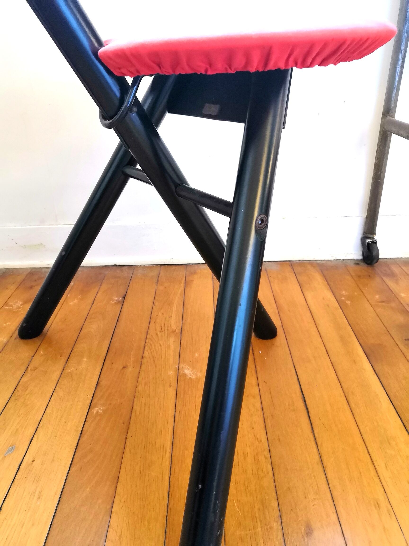 Folding chair design Paolo Orlandini and Roberto Lucci for Calligaris