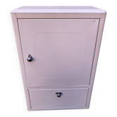 Metal medicine cabinet
