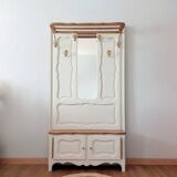 Hemp and Wood Entrance Locker