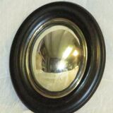 Curved mirror of oval witch 24, 5 x 20, 7cm
