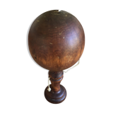 Bilboquet ancien en bois de noyer