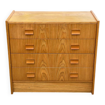 Scandinavian chest of drawers with 4 drawers in oak, 1970.