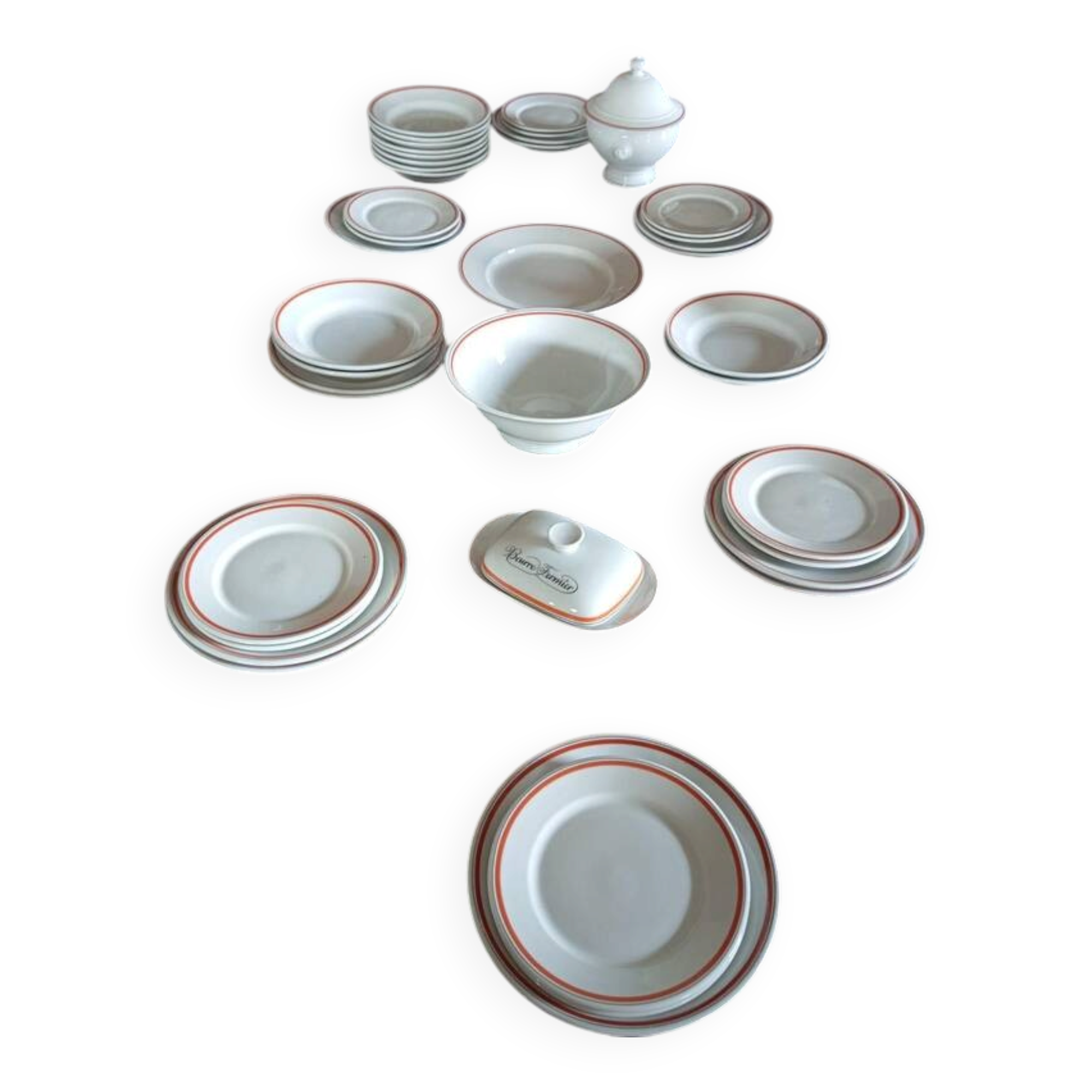 Very rare complete table service of 40 pieces – "Bistrot" model by Jacques Lobjoy for Auteuil porcelain, circa 1970.