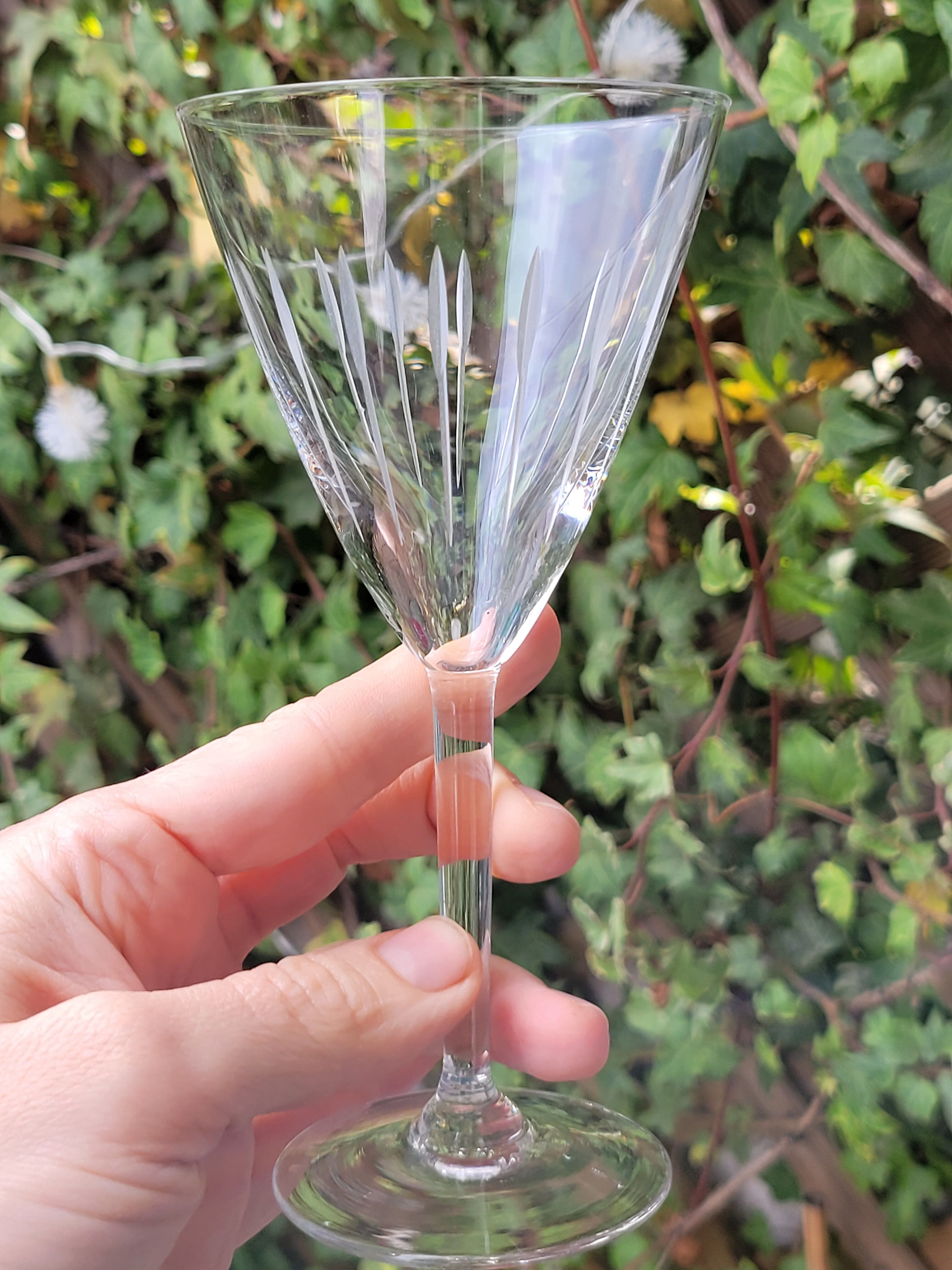 6 wine / port glasses in Baccarat cut crystal? 1930s