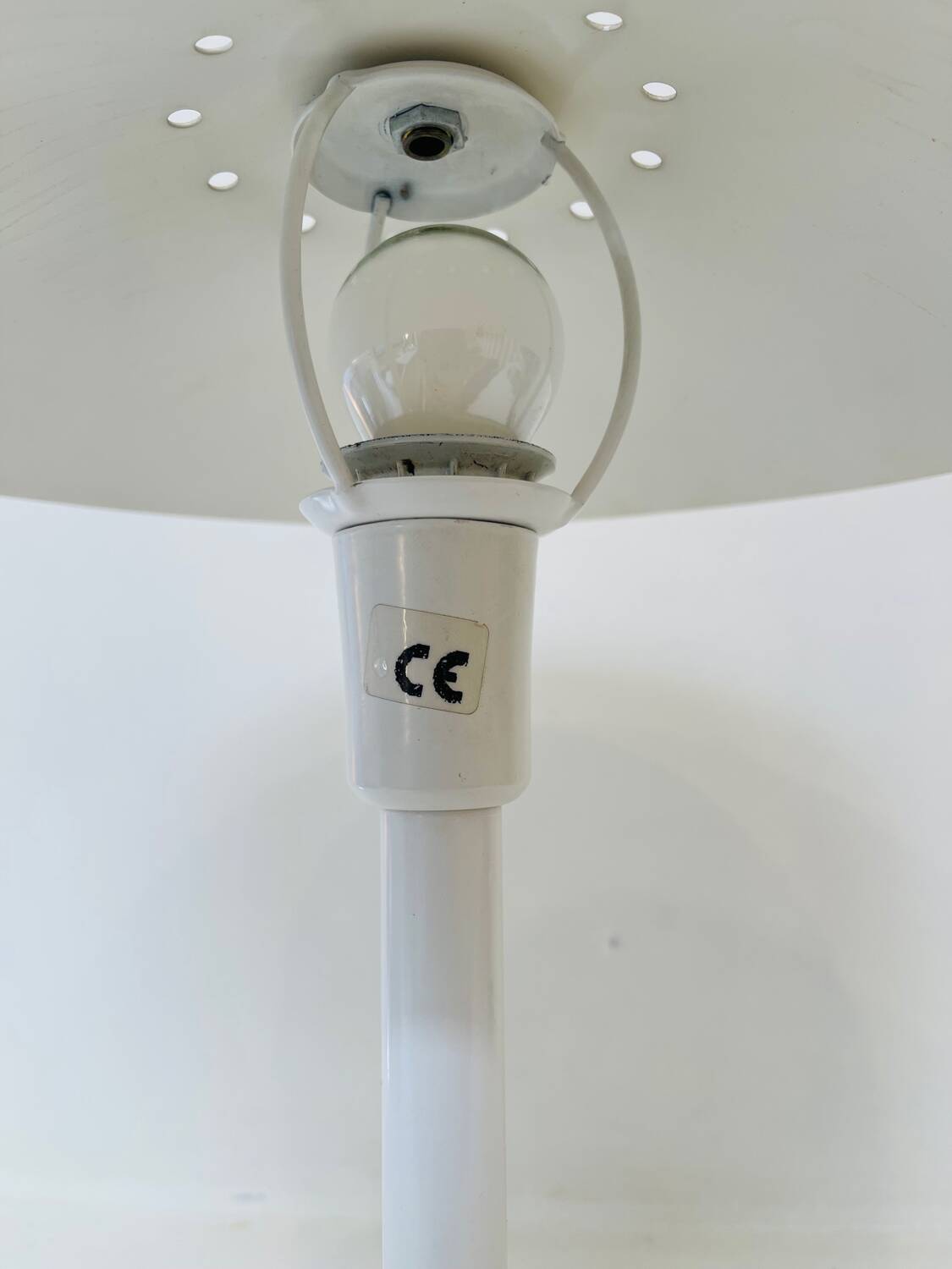 Lampe Aluminor blanche, circa 1975