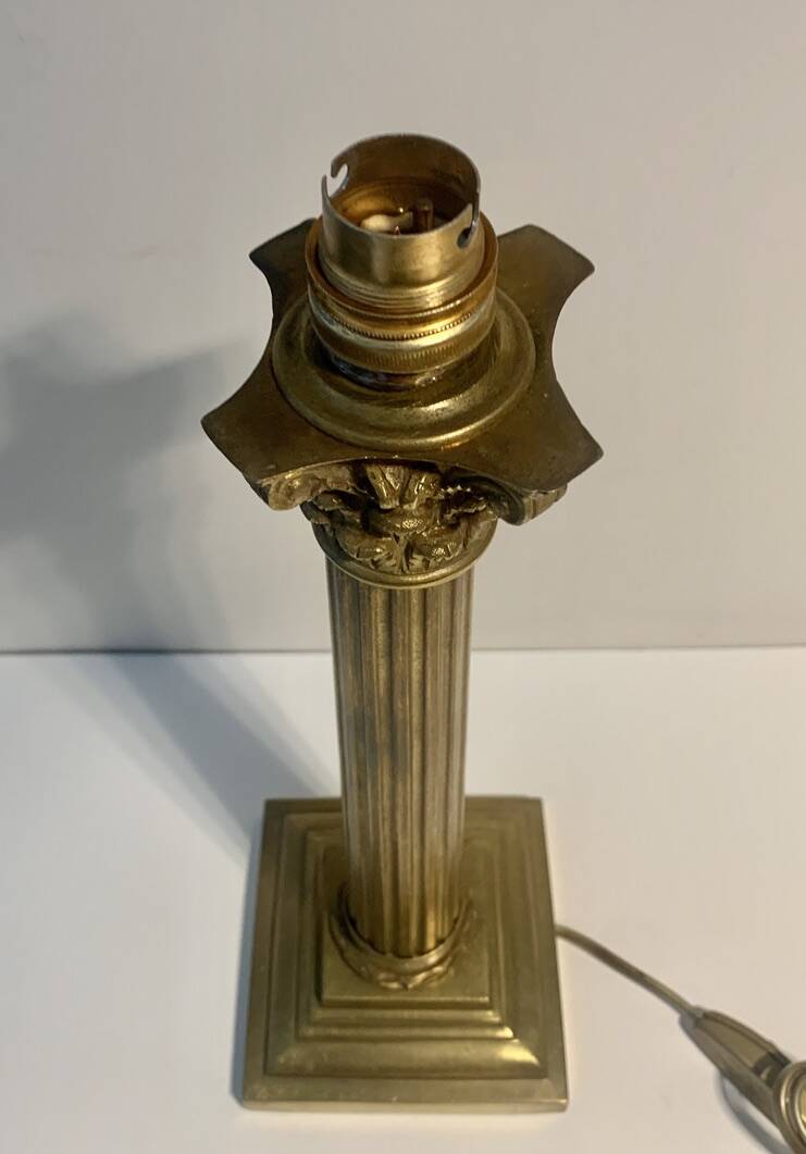 Corinthian column lamp in bronze and gilded brass