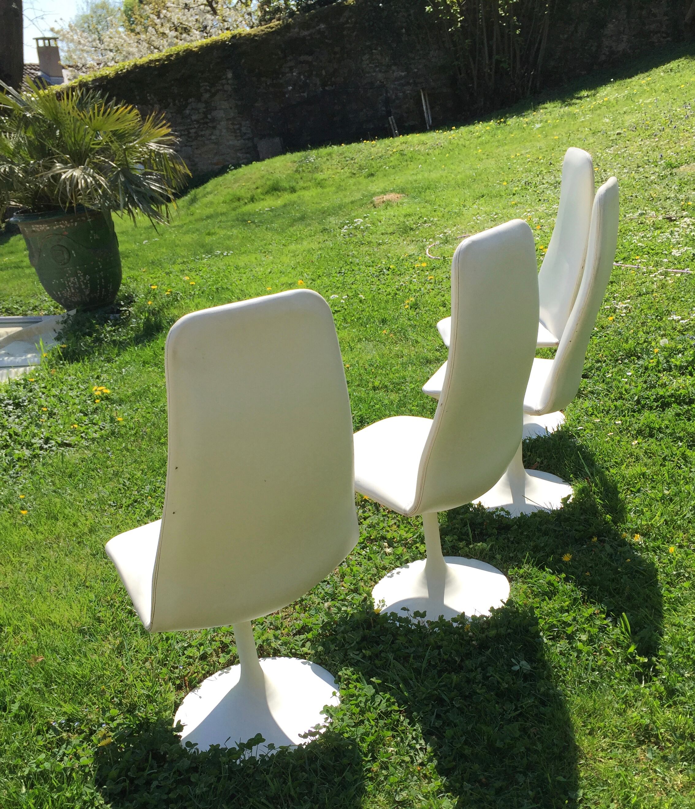 4 vintage tulip foot chairs