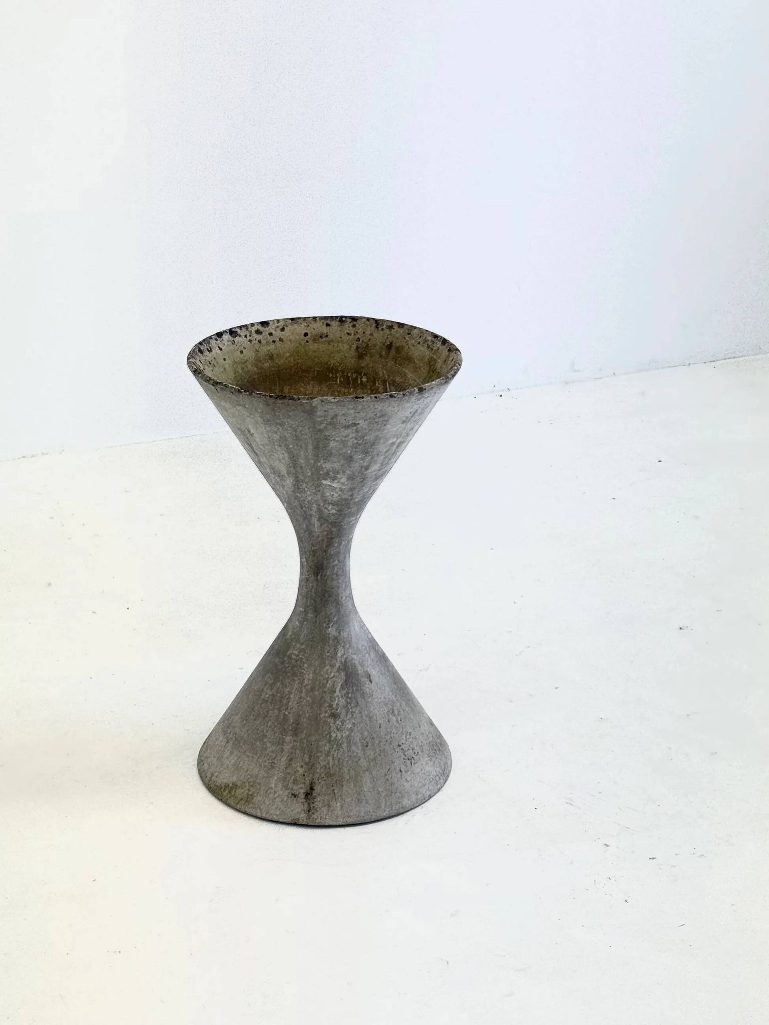 Diabolo planteur par Willy Guhl