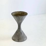 Diabolo planteur par Willy Guhl