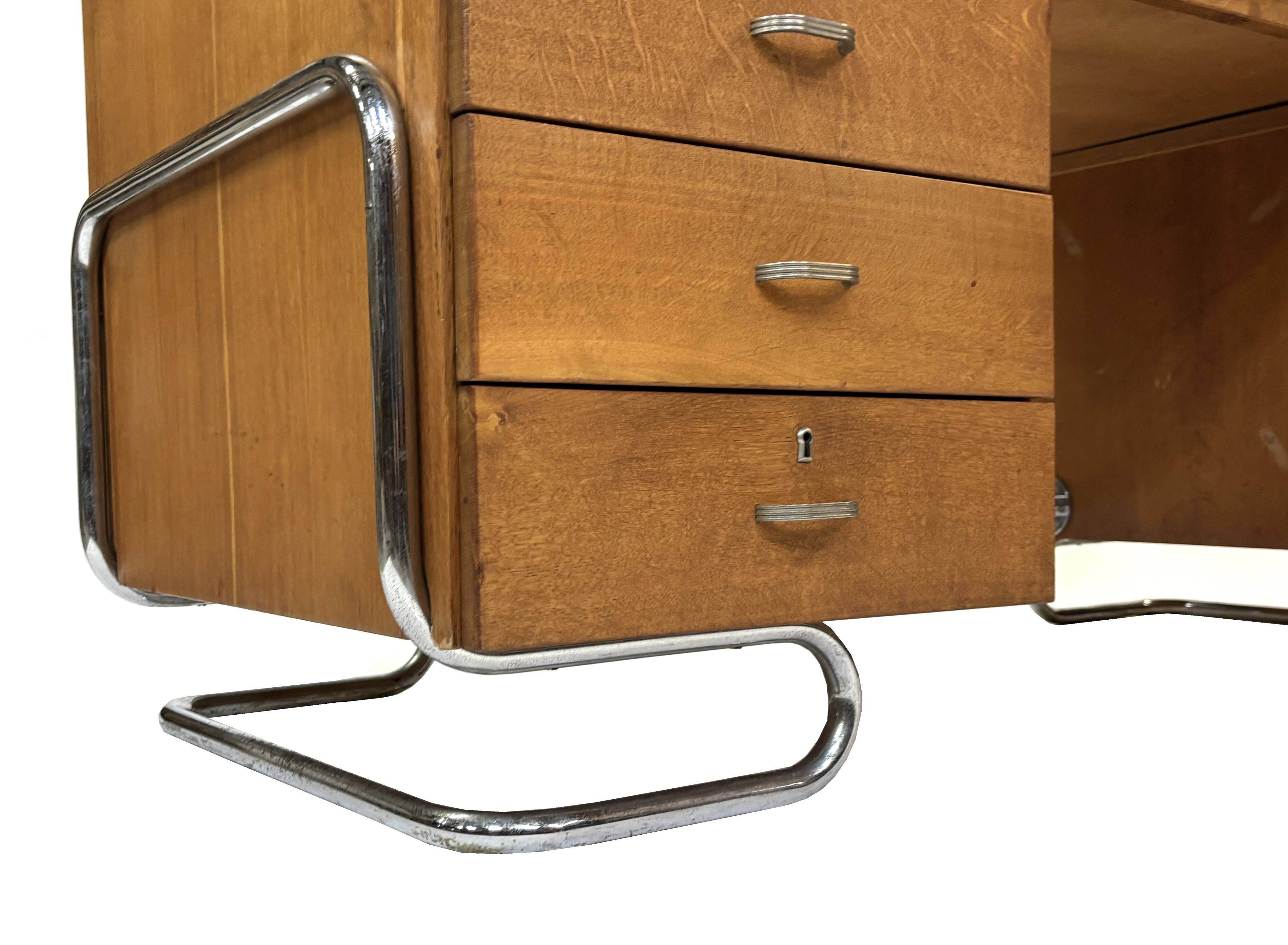 Bureau tubulaire de style Bauhaus du milieu du siècle, design des années 40 en chêne