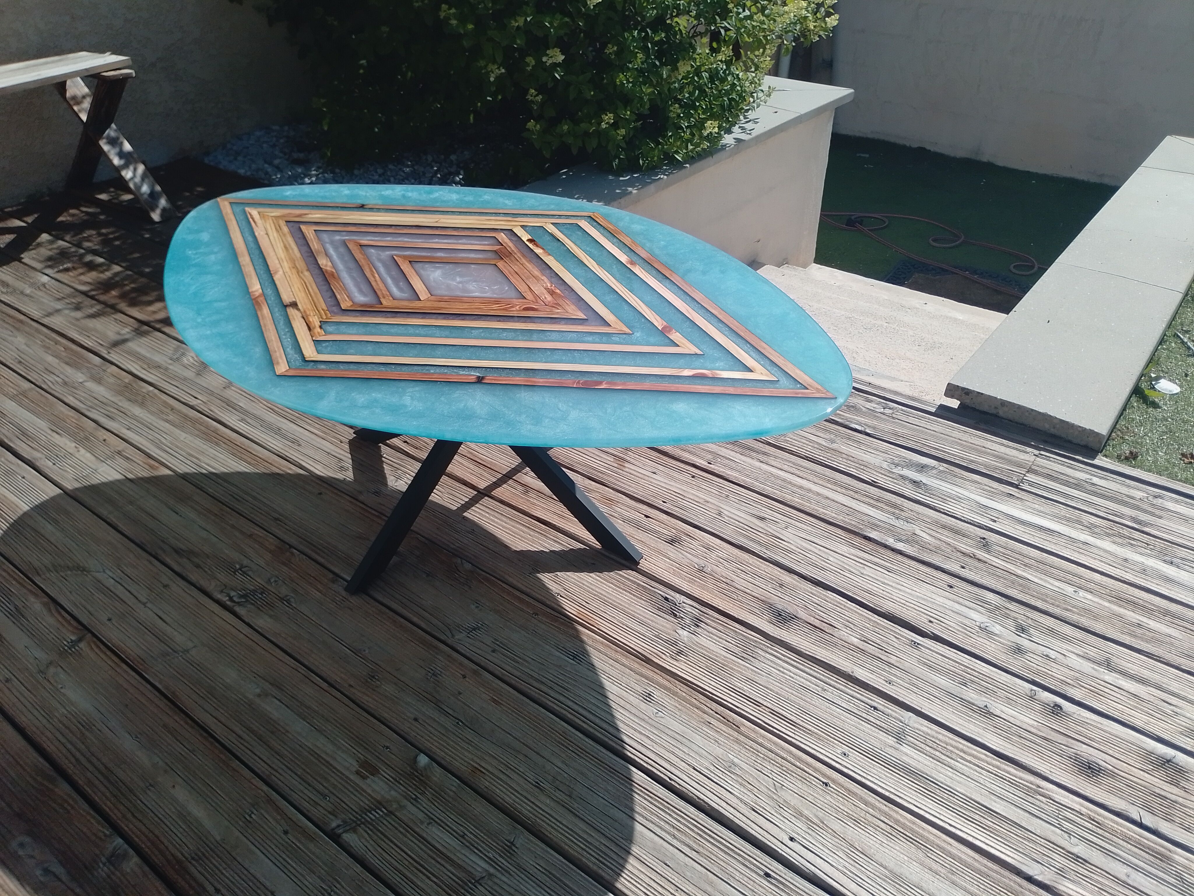Table basse resine époxy bois artisanale de RKA conception