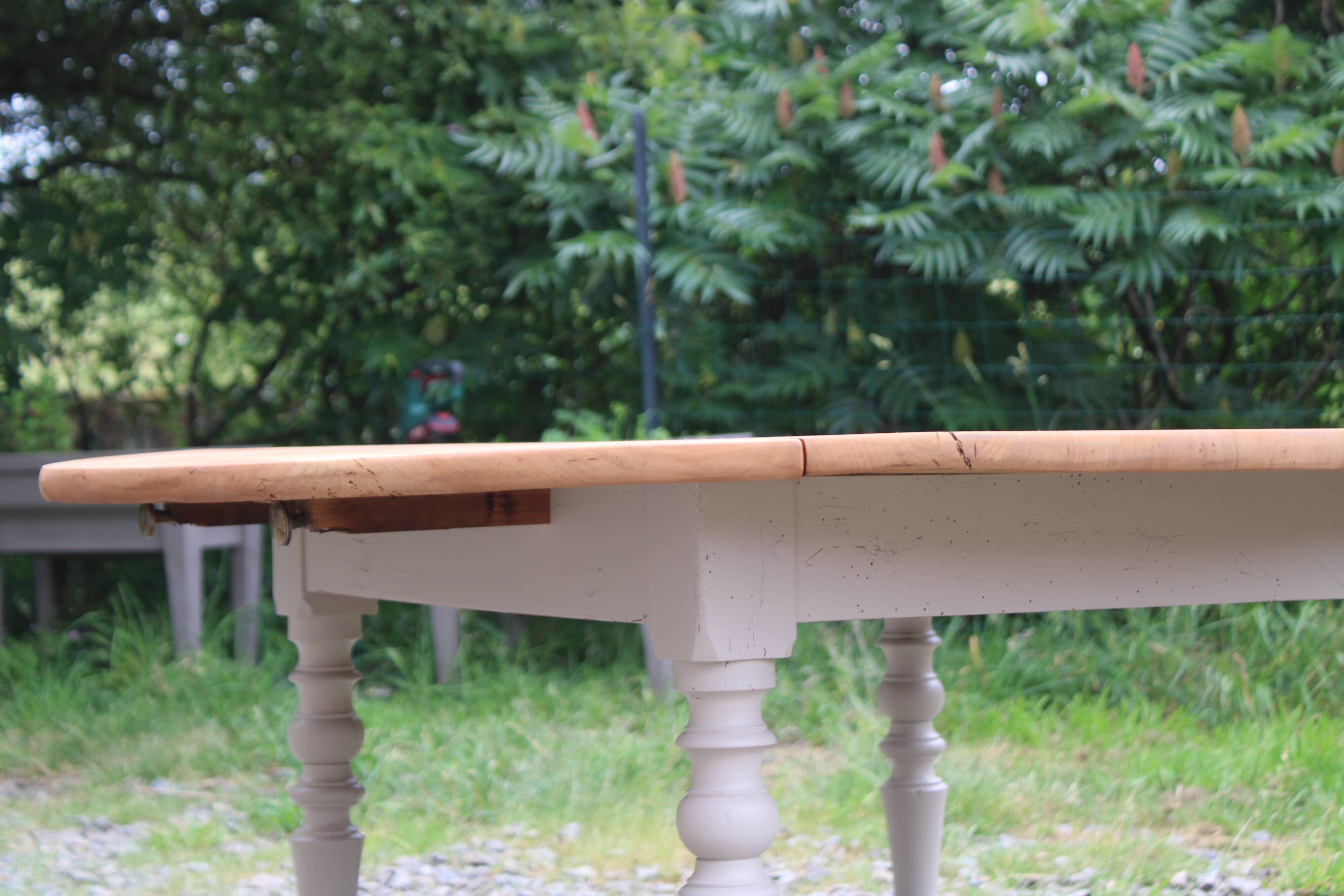 Table de ferme ronde à volets en bois massif – Ø 130 cm