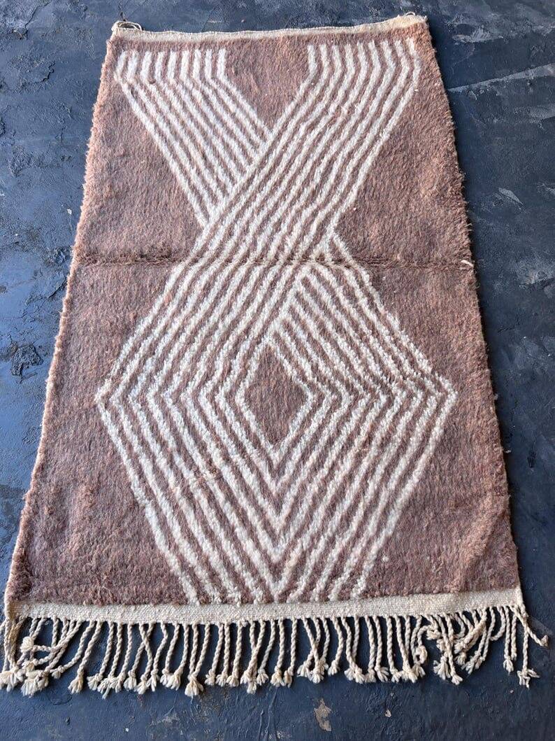 Handmade traditional Berber rug size 1.4/2.6 m