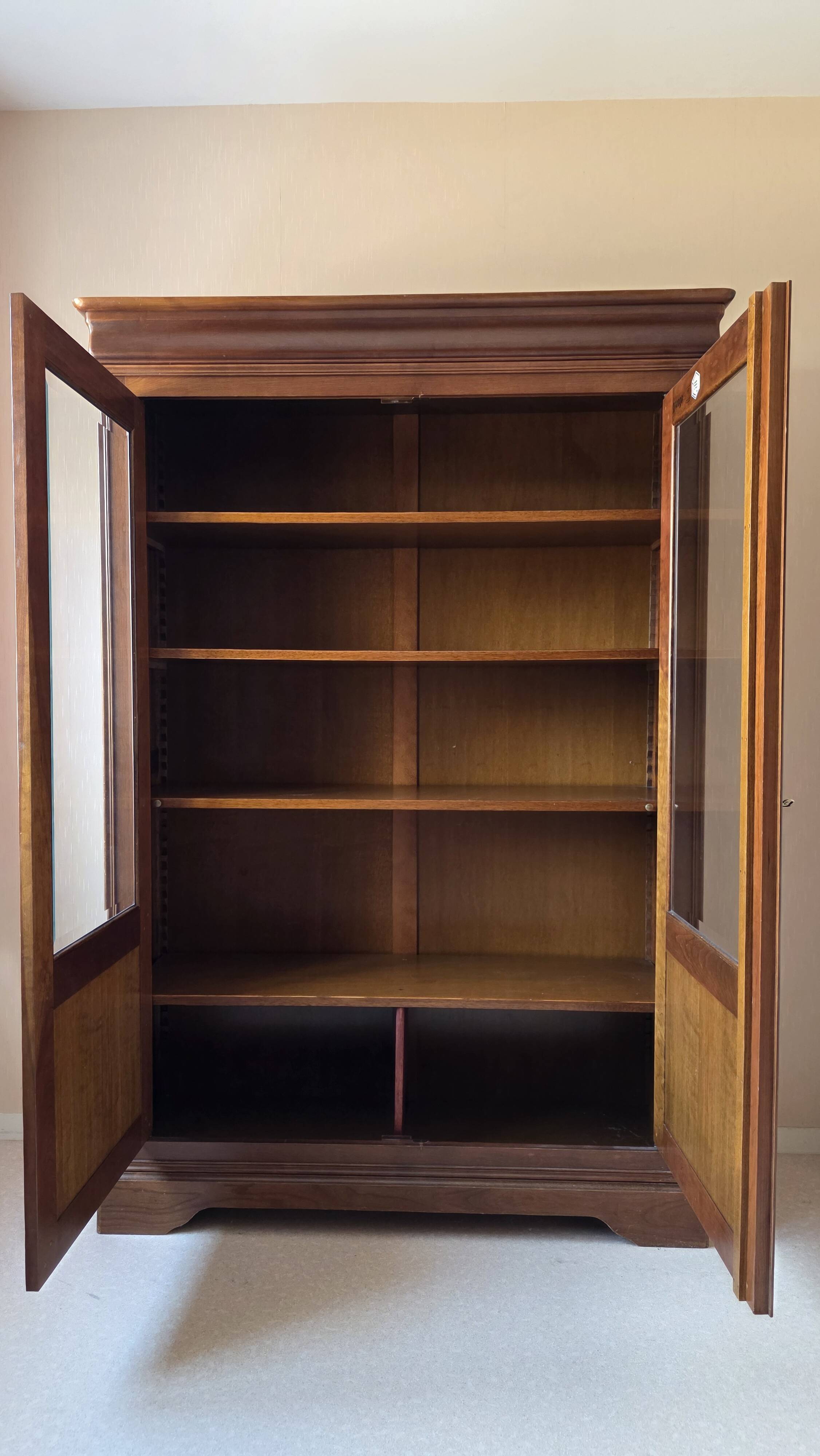 Glass library by the brand Grange model No. 128