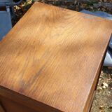 Administrative furniture column