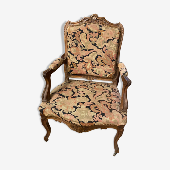 Armchair in walnut Louis XV style