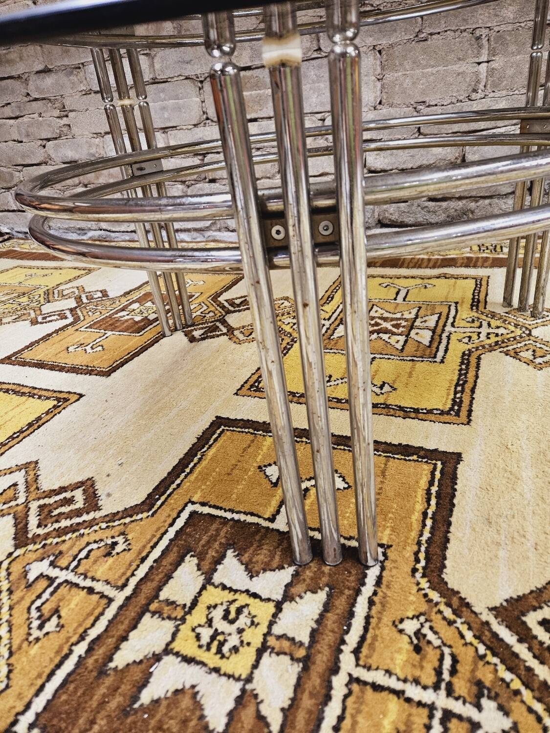 Table basse ronde verre fumé 1970