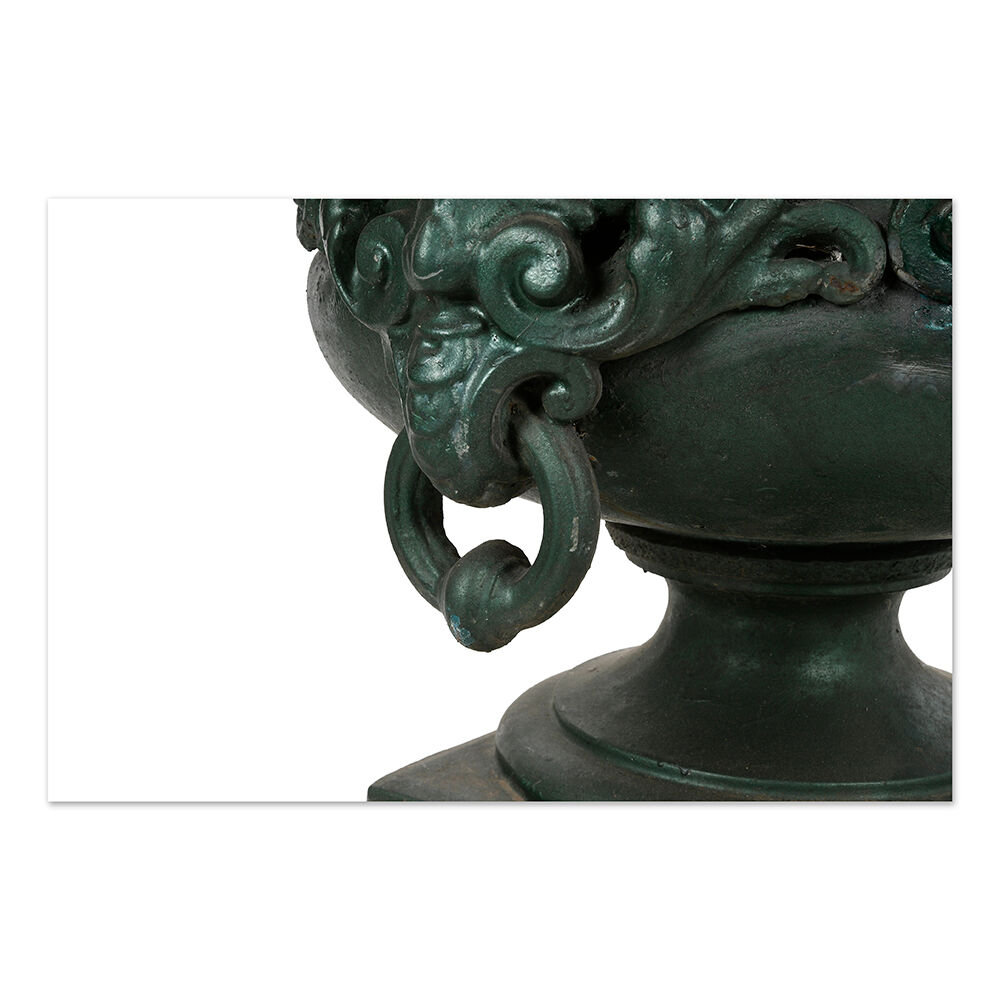 Medici planter in cast iron