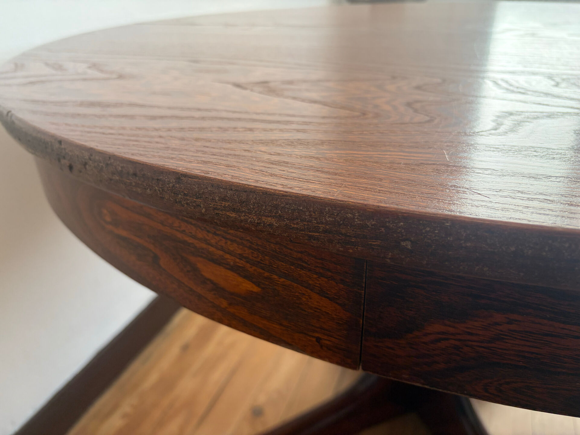 Extendable round table Baumann