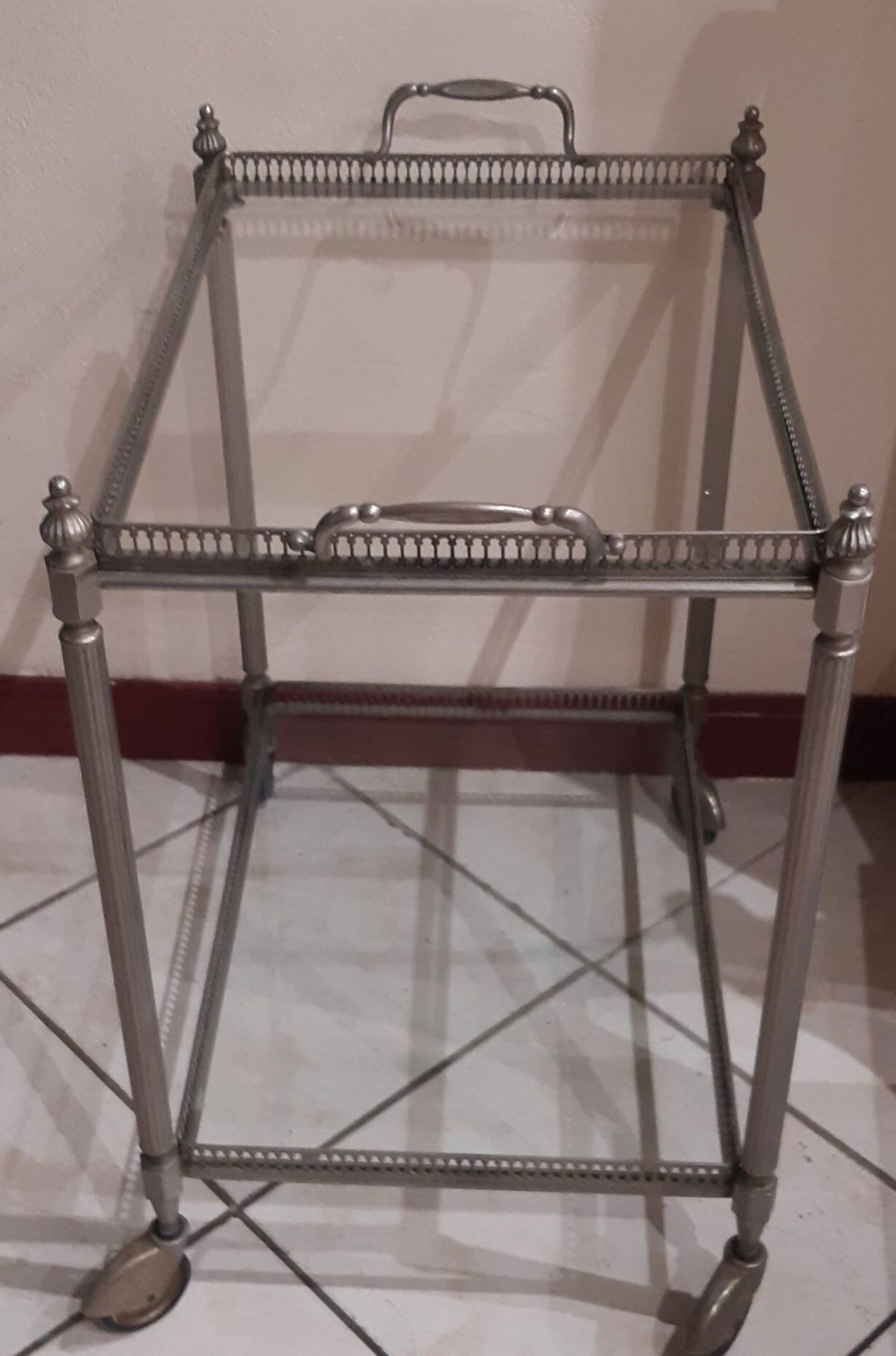 Desserte roulante en laiton argenté