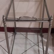 Desserte roulante en laiton argenté