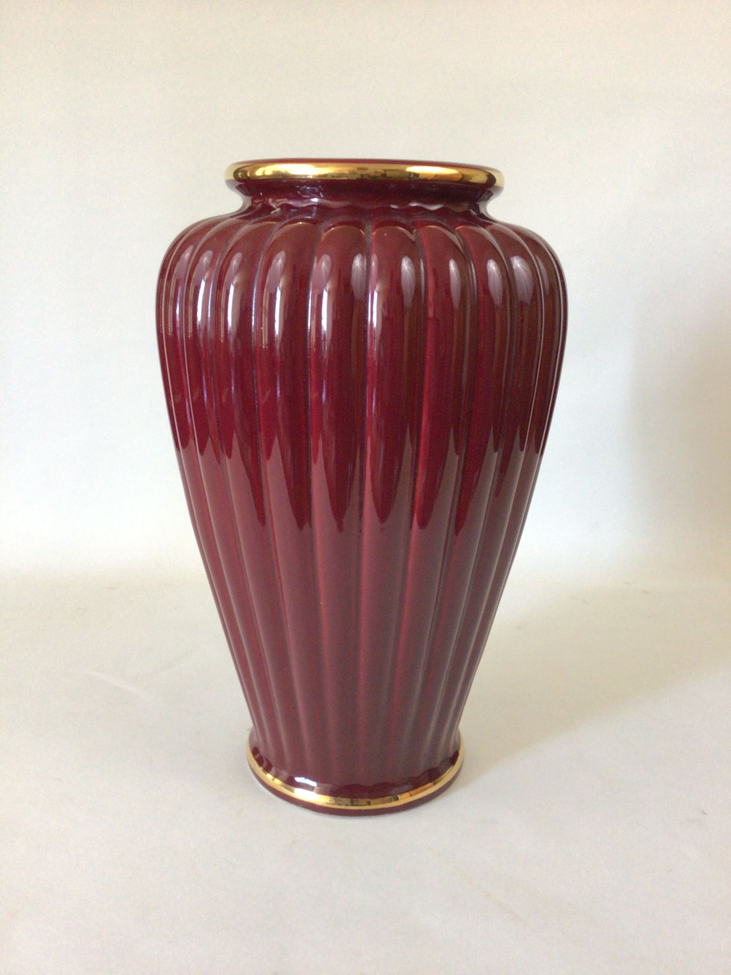 H.36 red ceramic vase