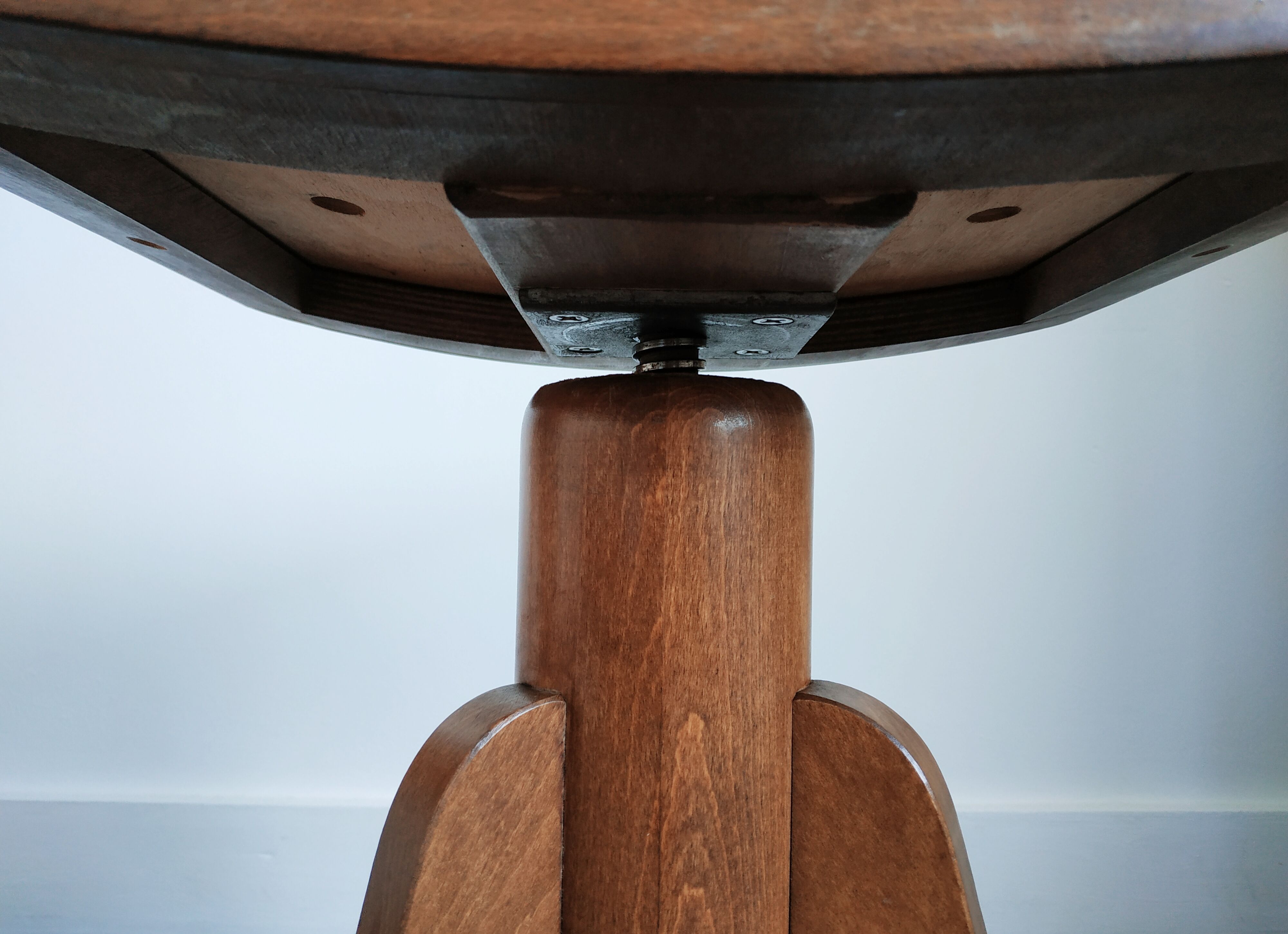 Tabouret de piano tripode