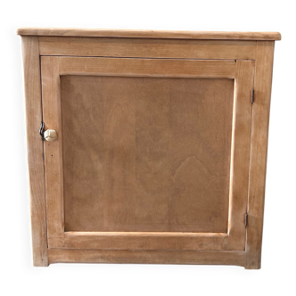 Meuble ancien rénové