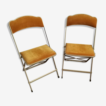 Deux chaises velours or