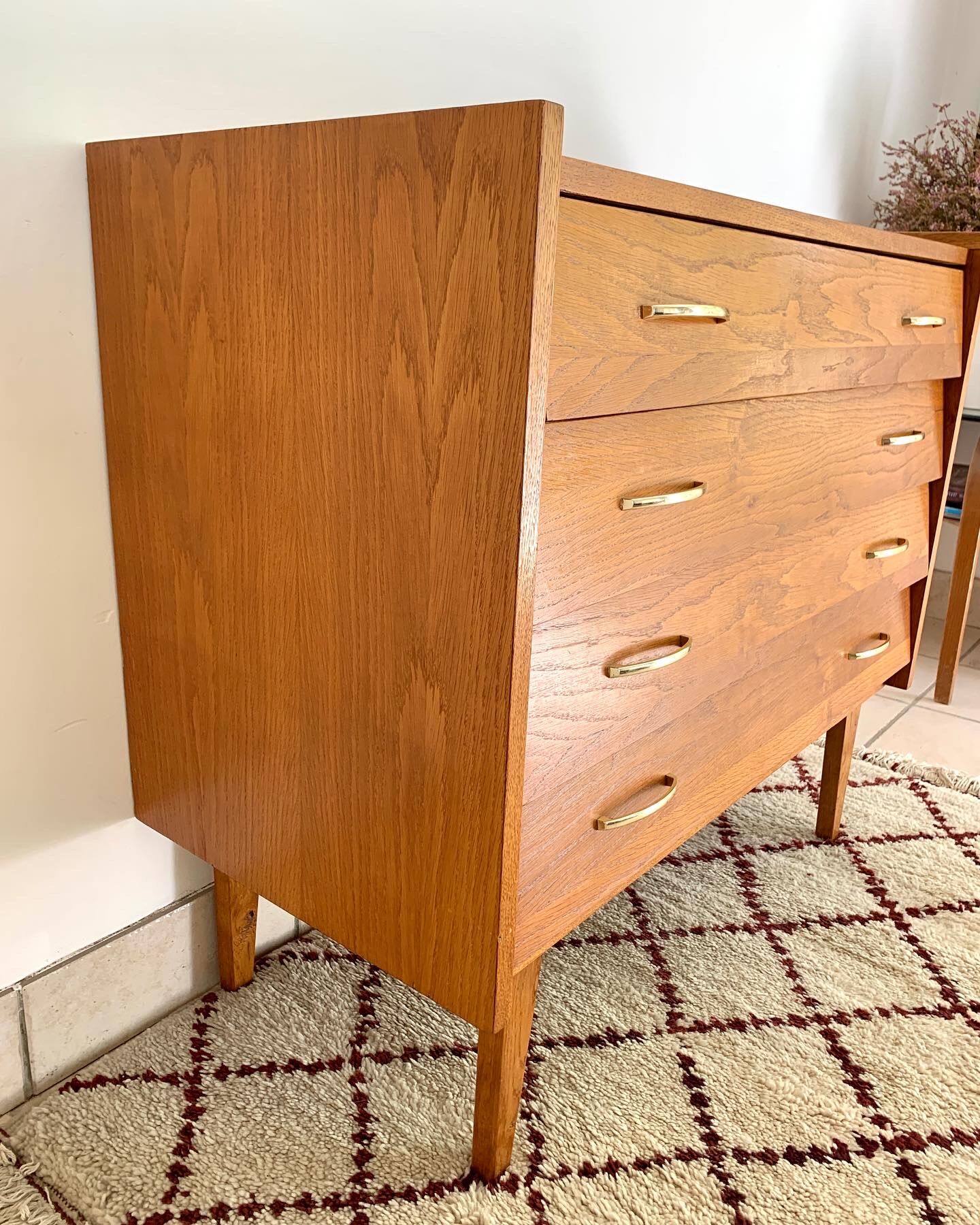 Vintage oak chest of drawers