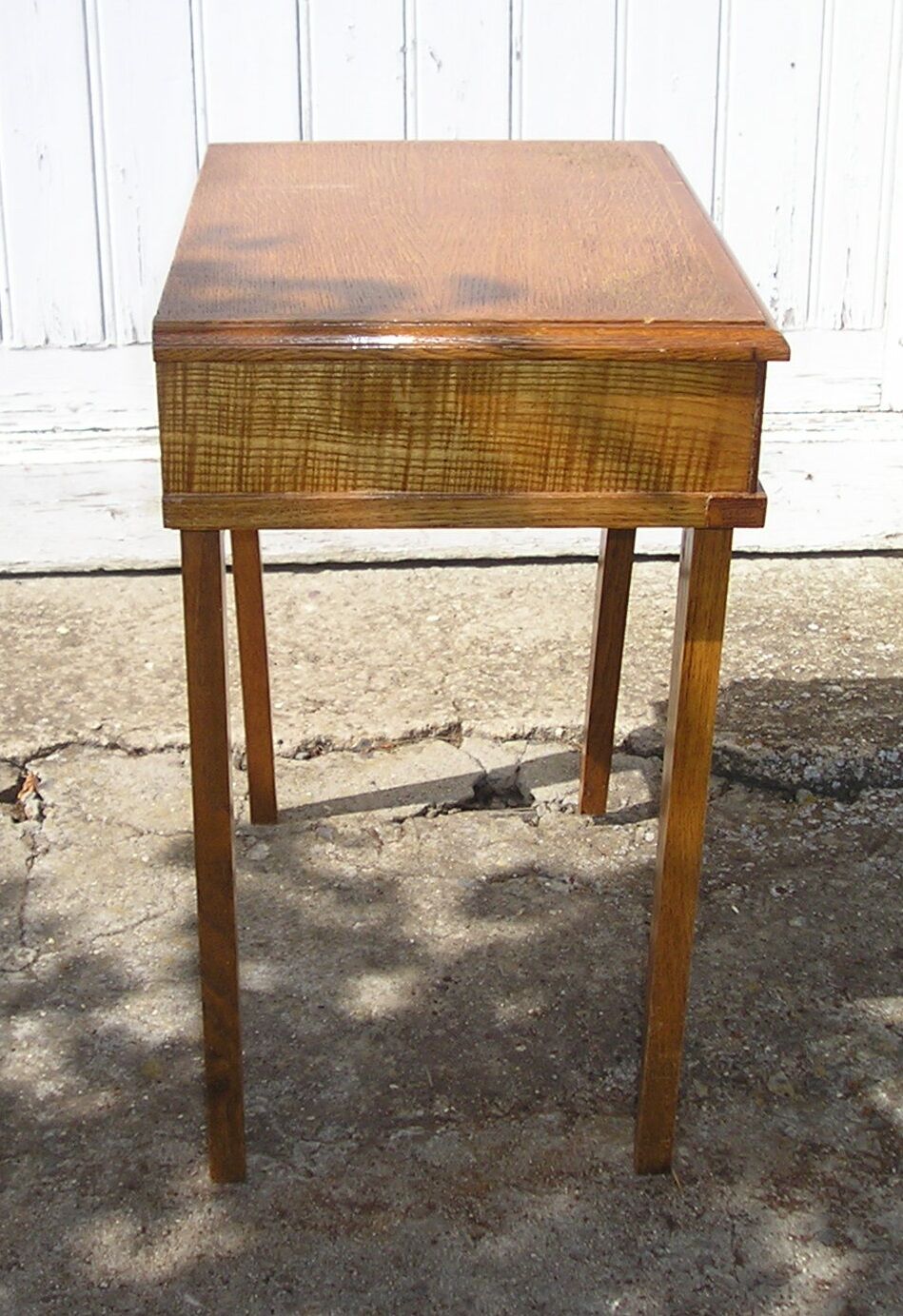 Oak bedside or sofa tip, compass feet and 1 drawer