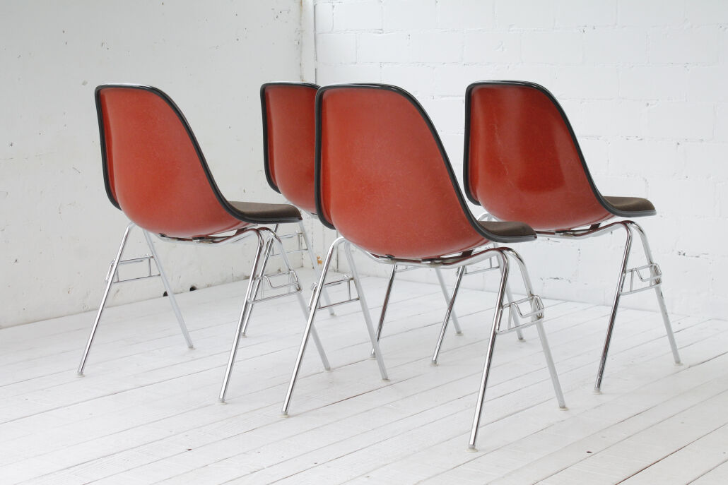 Set of 4 side chairs by Charles & Ray Eames for Herman Miller