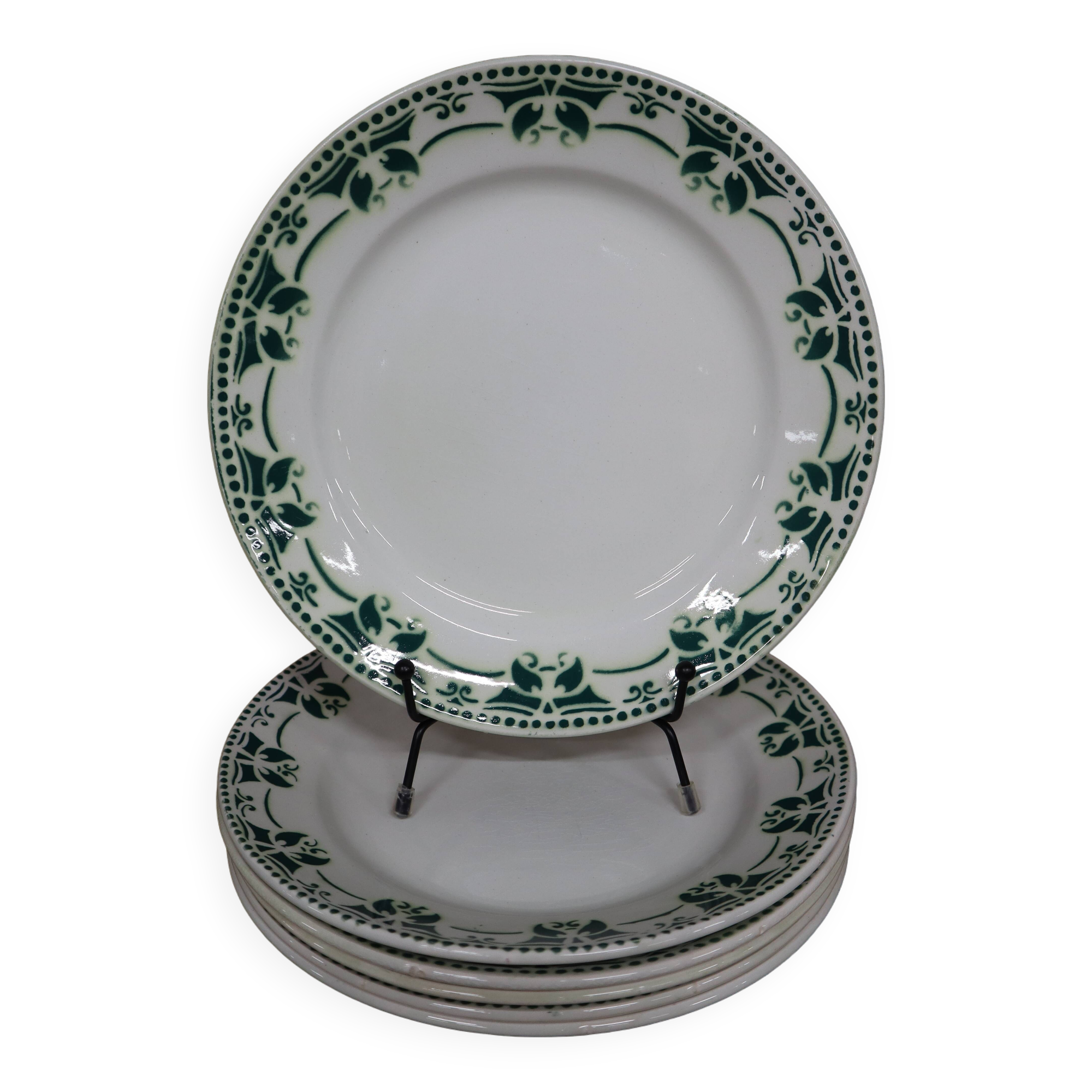 6 flat plates in white and green earthenware Saint Amand Terre de Fer