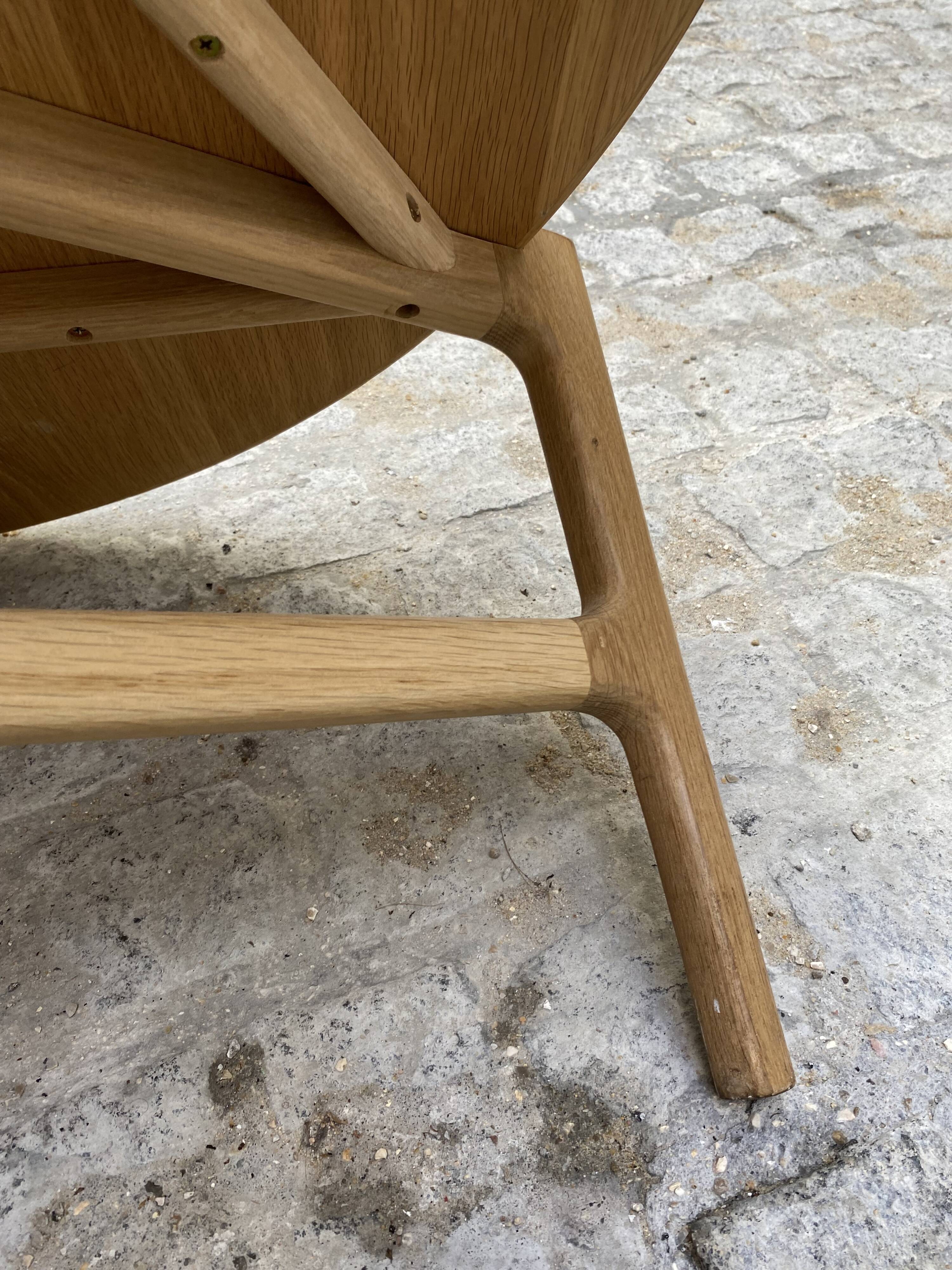 90 cm round wooden coffee table