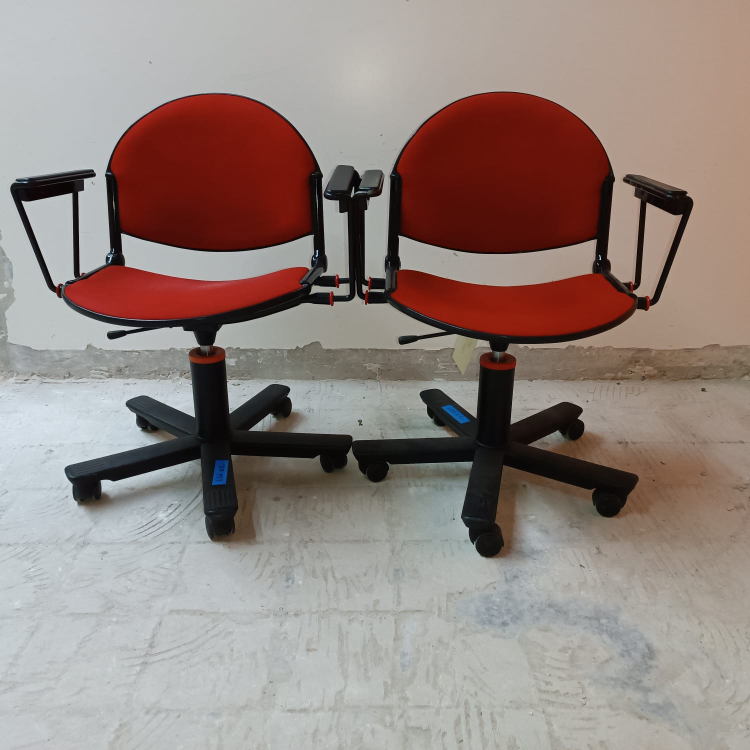 2 office chairs
