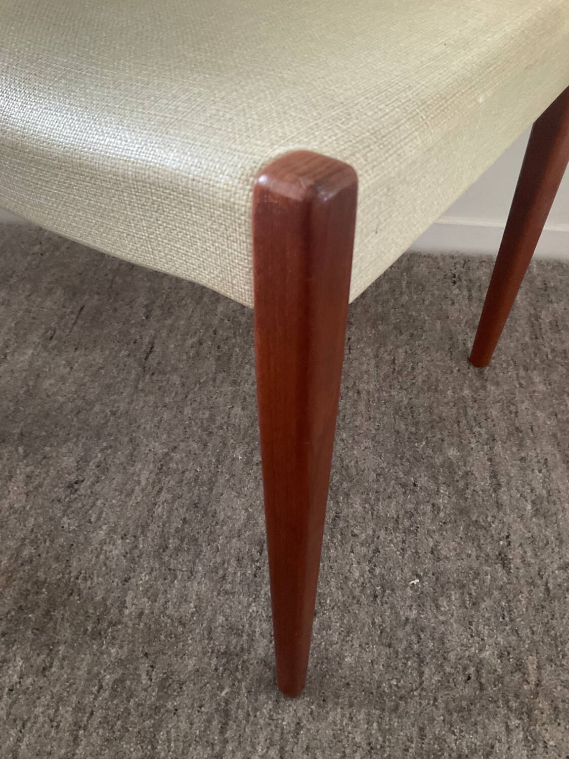 Chaise scandinave en teck