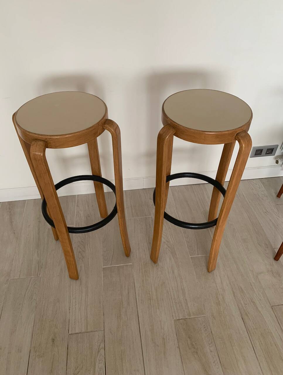 scandinavian bar stools