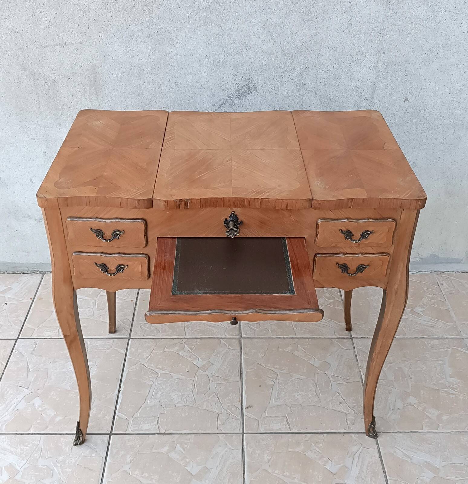 Louis XV style work table in walnut veneer