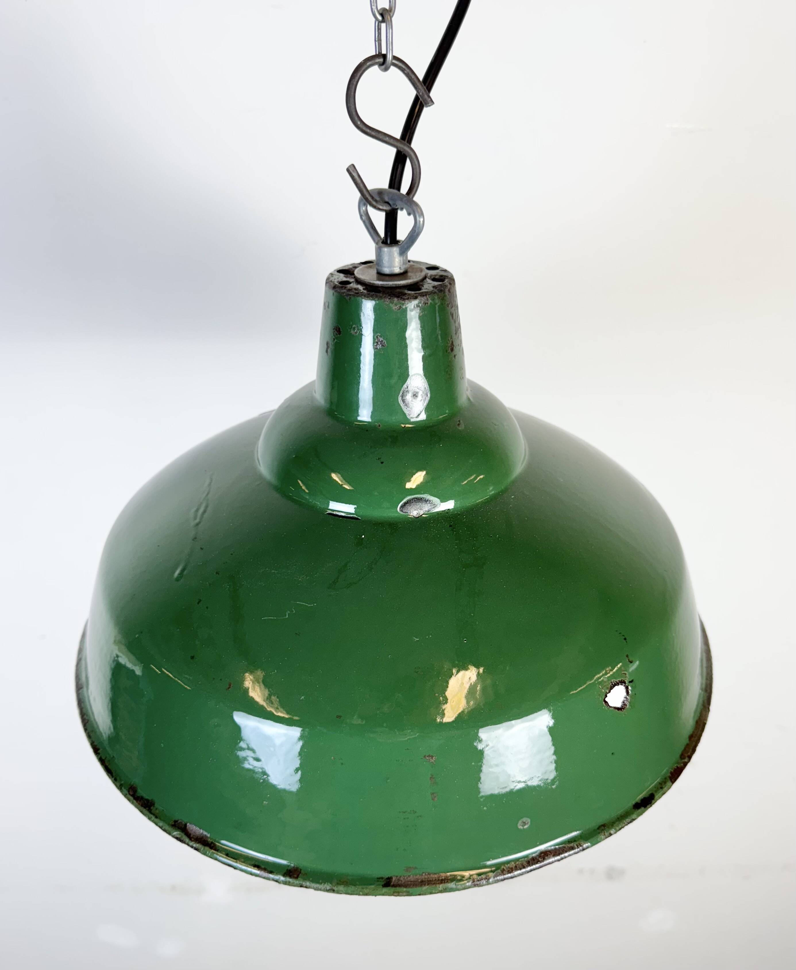 Industrial British Green Enamel Factory Pendant Lamp, 1960s