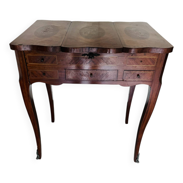 coiffeuse (ou table d'accouchée / poudreuse) de style Louis XV.