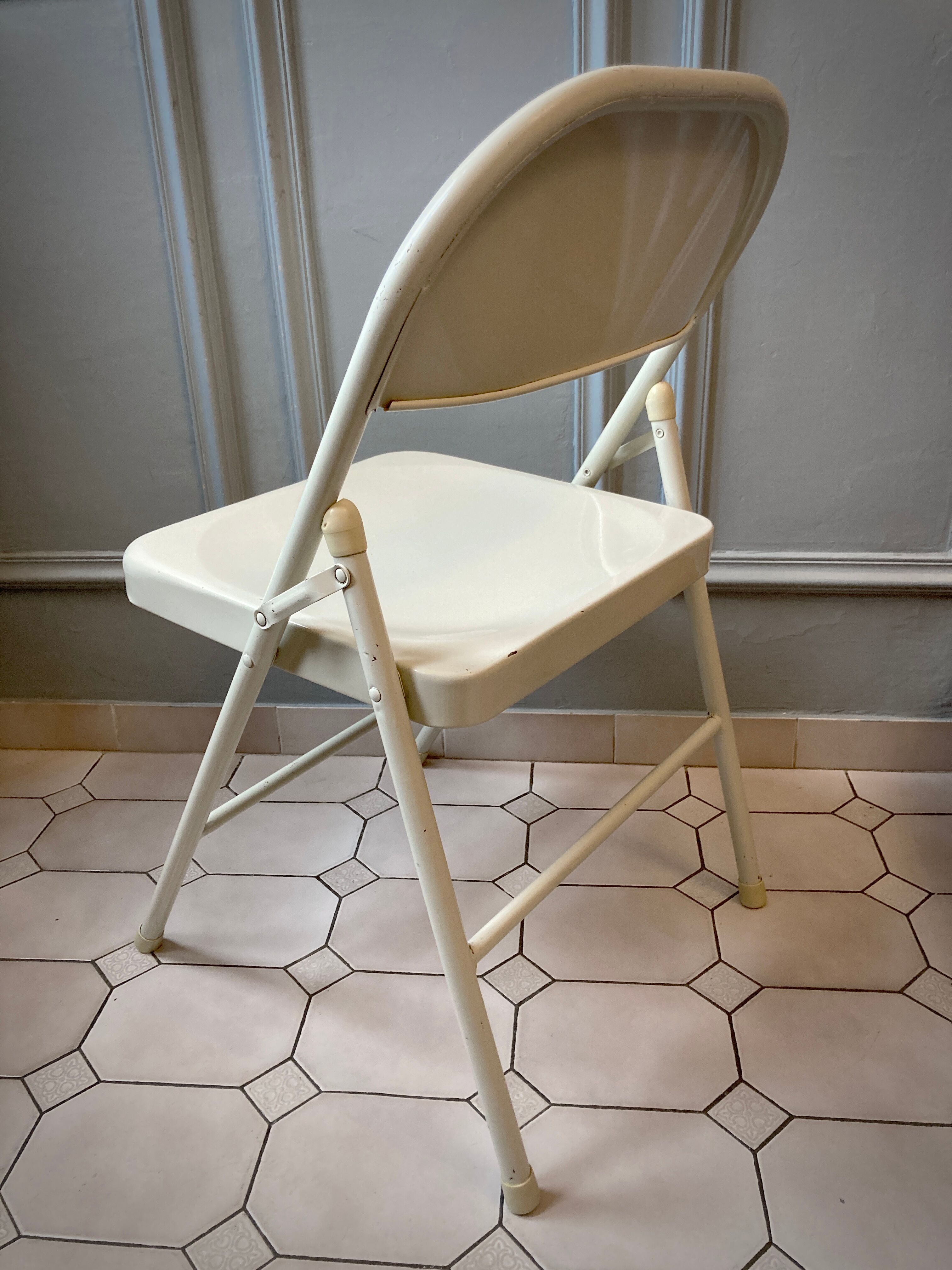 Duo of folding chairs in steel 1980s