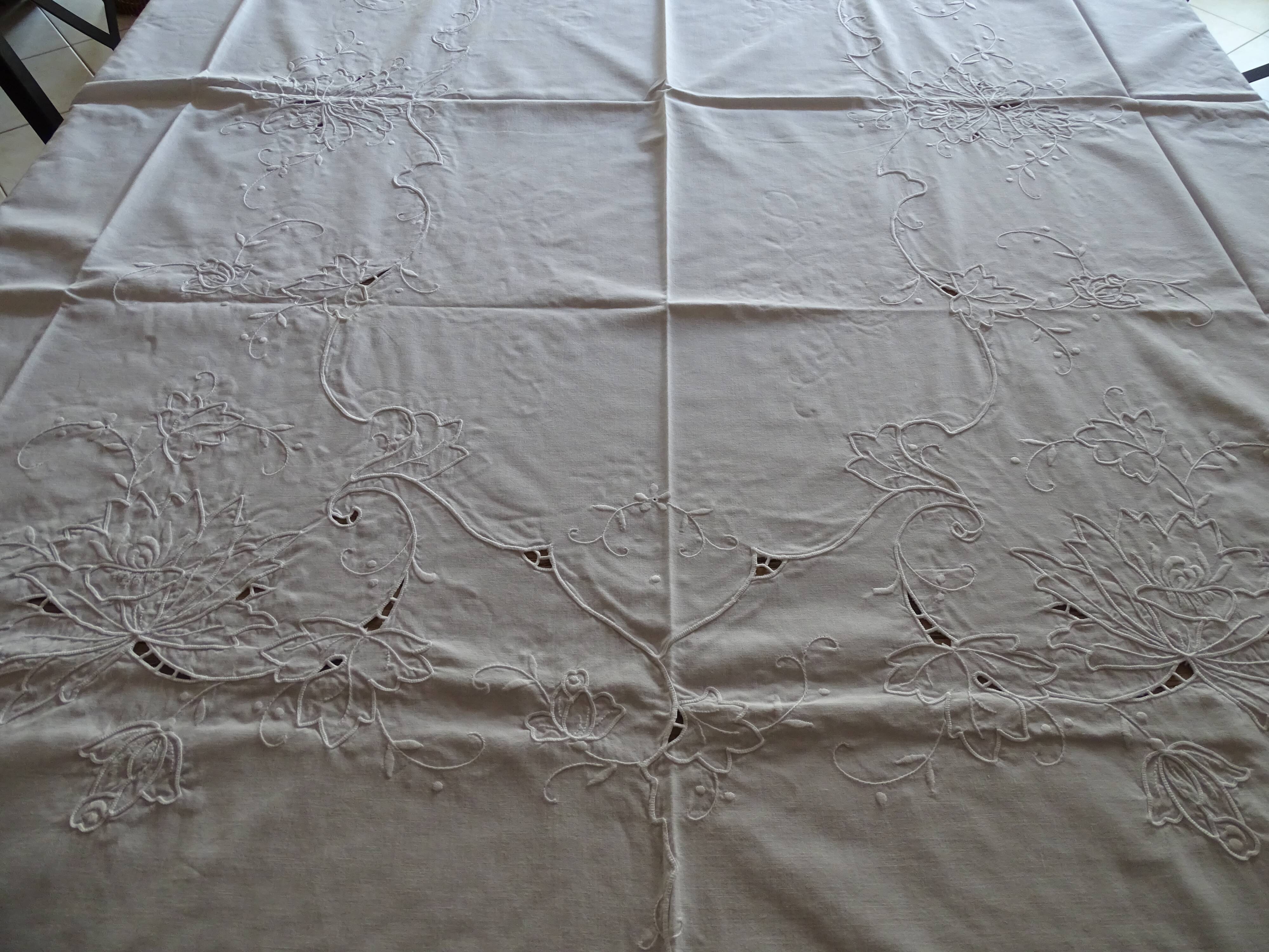 Tablecloth and 8 matching cotton towels - 200 x 160