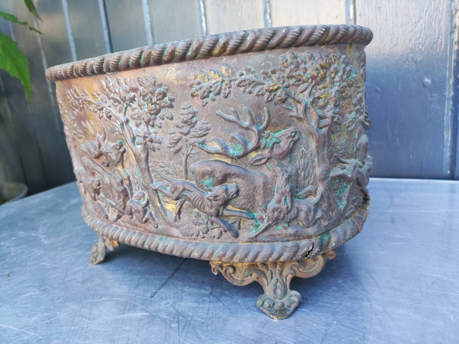 Table planter, 19th century, deer hunting motif