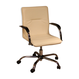 Adjustable office armchair