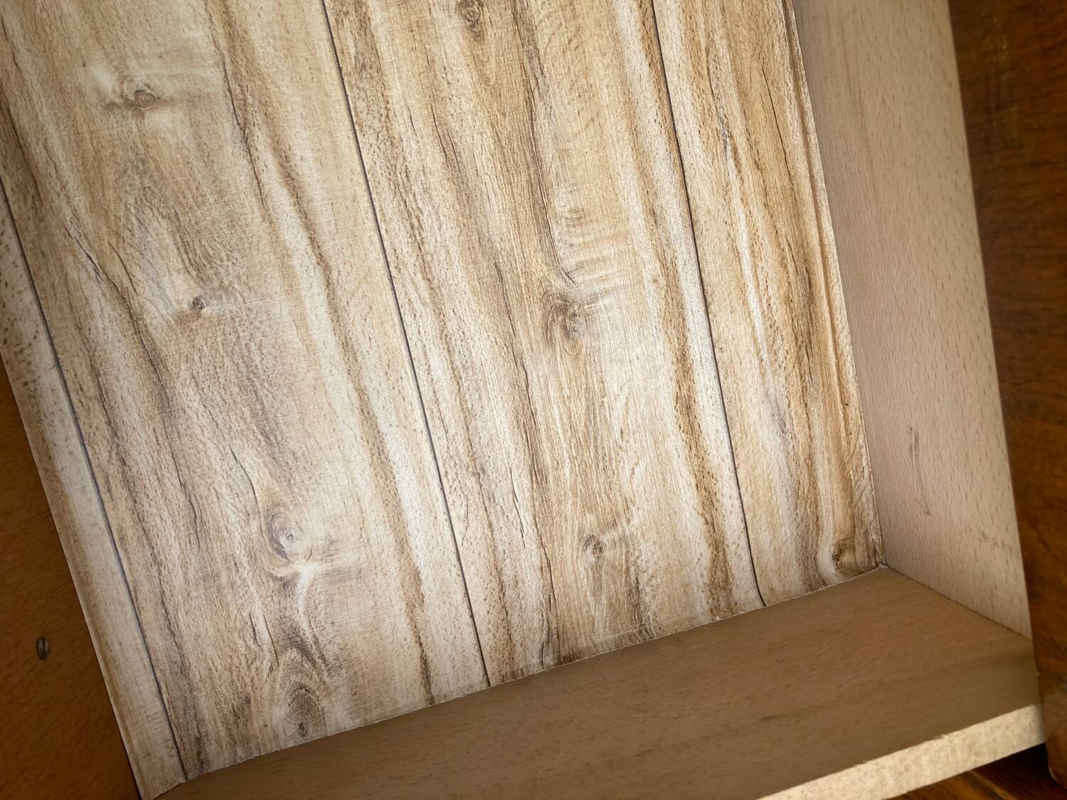 Compass leg chest of drawers