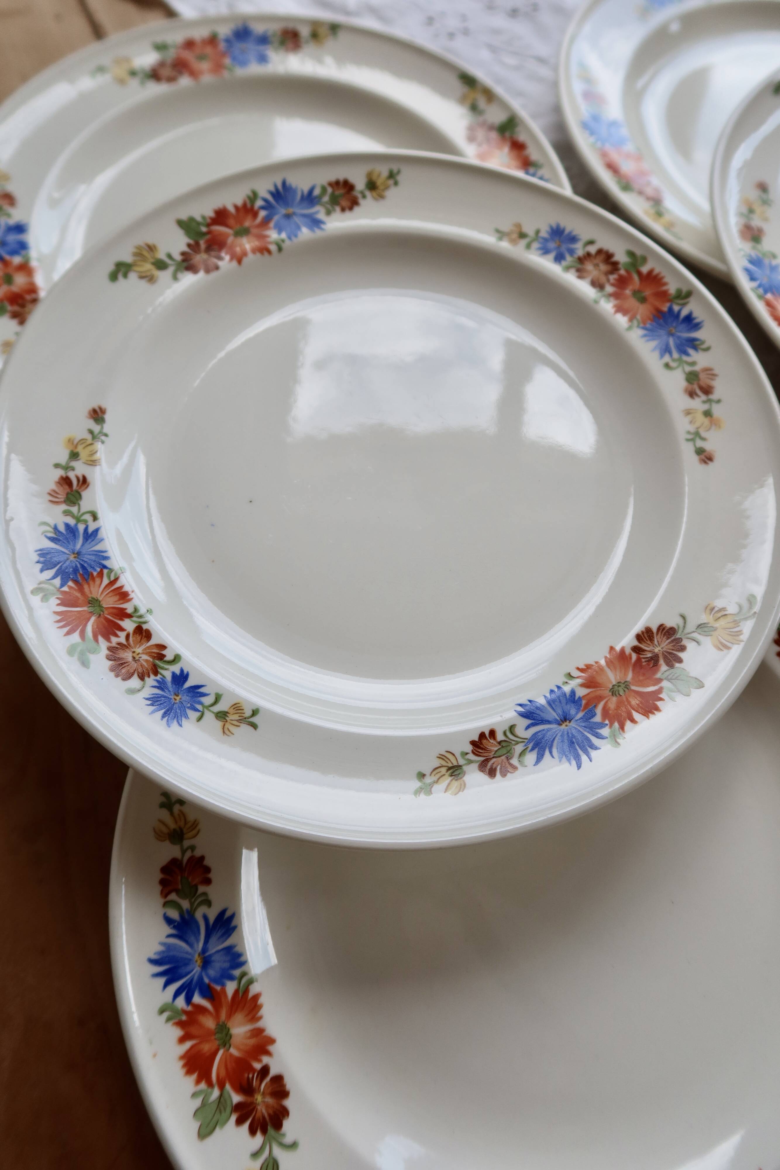 6 dessert plates earthenware Royal Sphinx Maastricht - Floral pattern