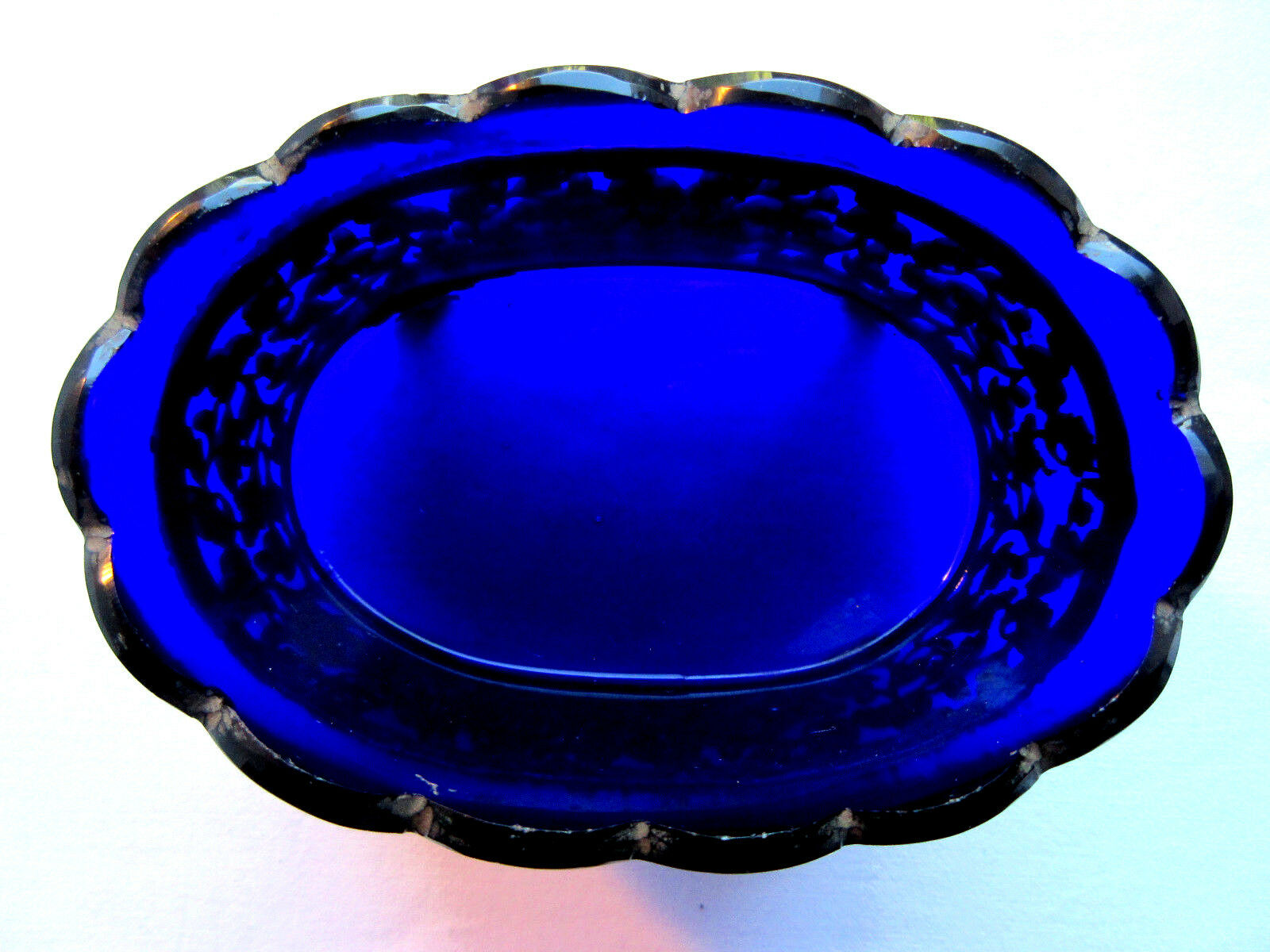 Small table jardiniere, cobalt blue crystal and napoleon iii gilded bronze support