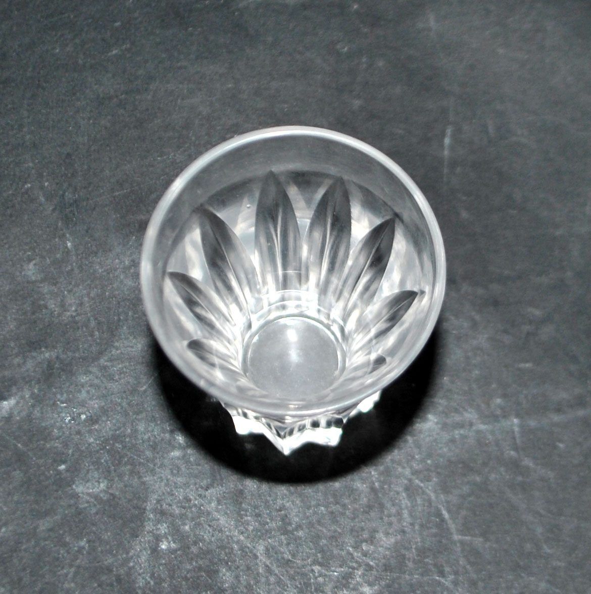 Baccarat set of 12 Art Deco cut crystal liqueur glasses star cave cabaret